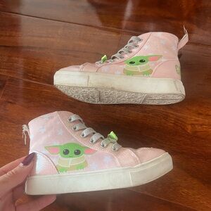 Size 12 girls baby yoda shoes